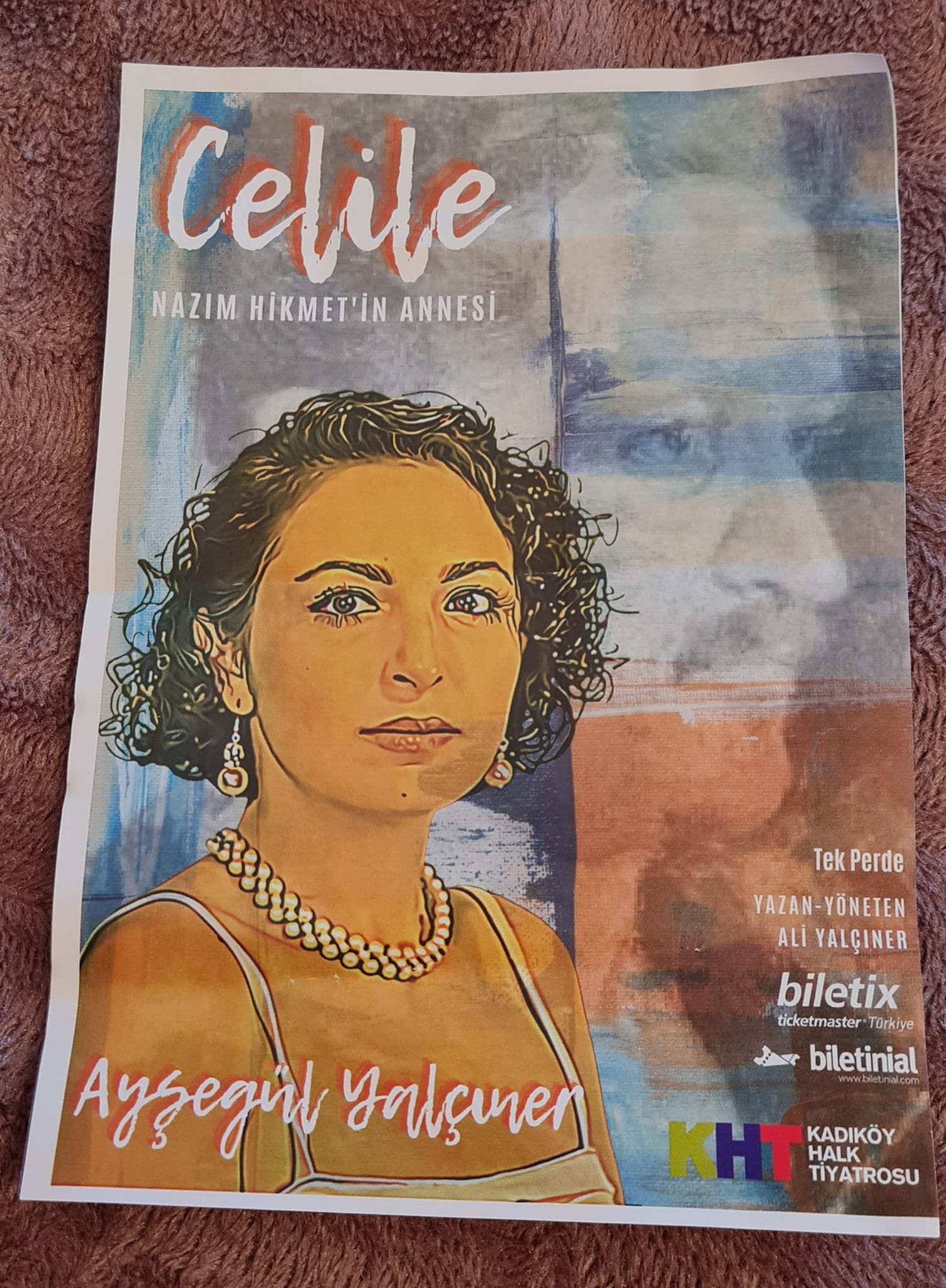 Nazım Hikmet'in annesi olmak nasıl bi şey.